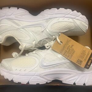 Nike V5 HNR White and Black Sneakers